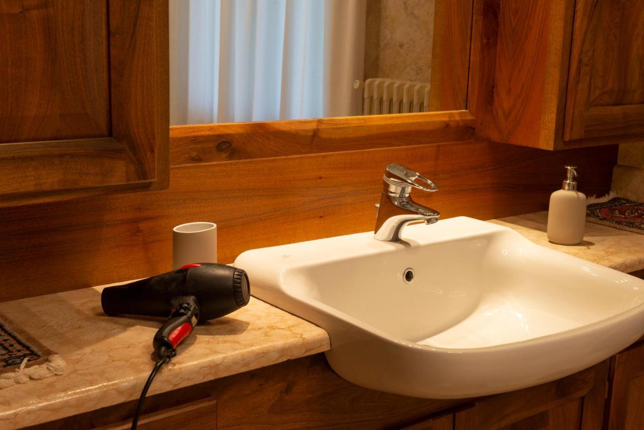 Villa Mara - Aosta - 200 Mq - Wifi - Jacuzzi - Parcheggio - Giardino 外观 照片
