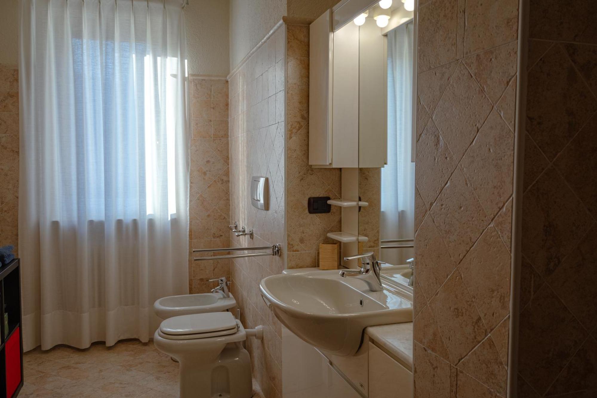 Villa Mara - Aosta - 200 Mq - Wifi - Jacuzzi - Parcheggio - Giardino 外观 照片