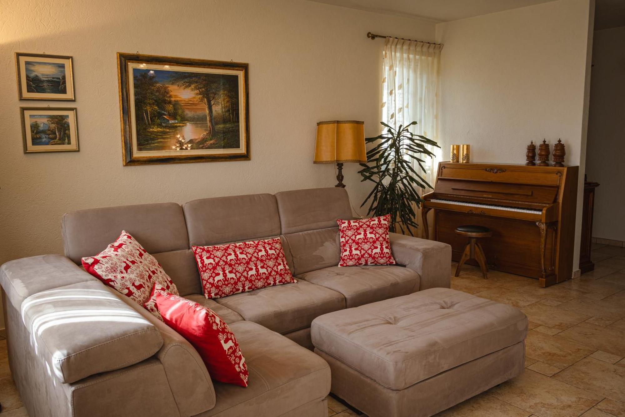 Villa Mara - Aosta - 200 Mq - Wifi - Jacuzzi - Parcheggio - Giardino 外观 照片